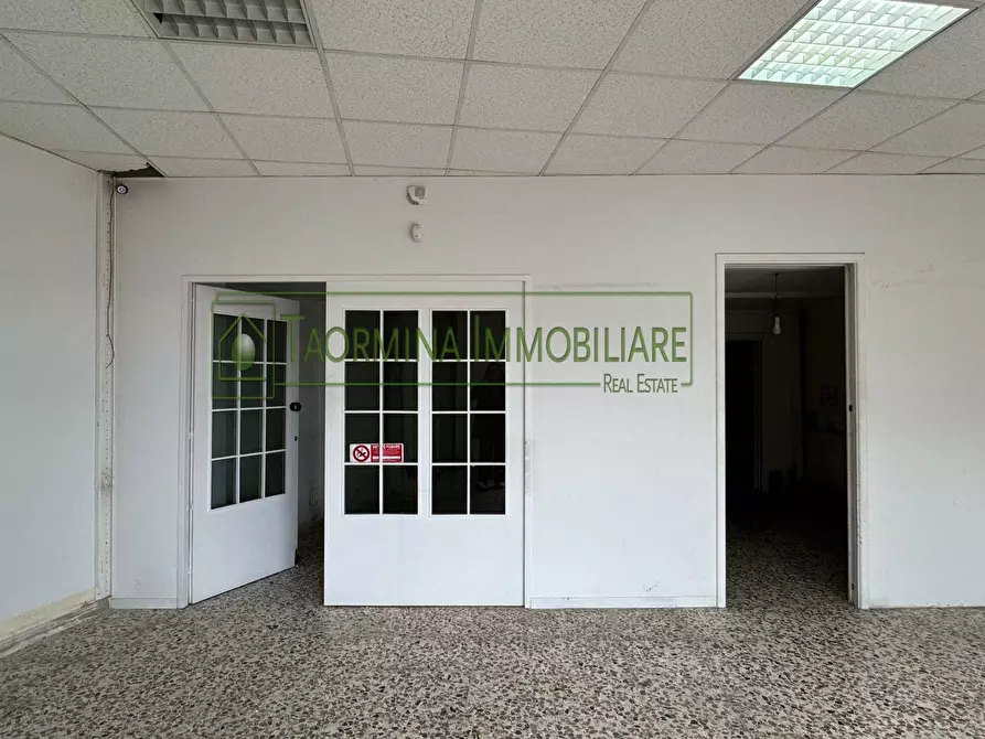 Immagine 9 di Ufficio in affitto  in Via Leonardo Da Vinci a Taormina