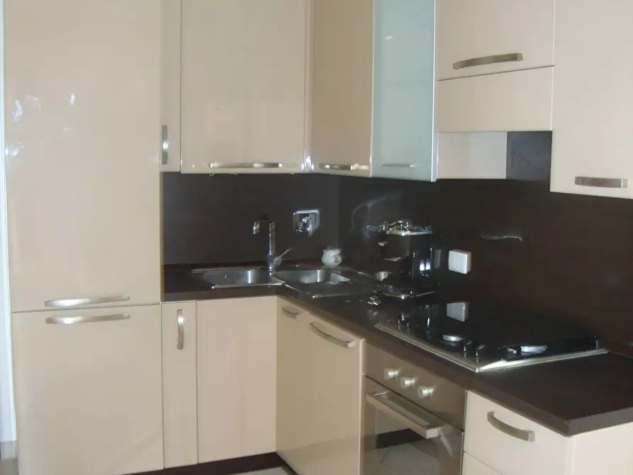 Immagine 21 di Appartamento in affitto  in Via Alessandro Volta a Santa Marinella