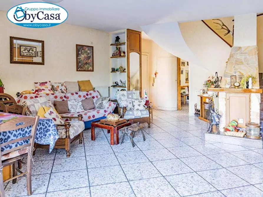 Immagine 11 di Villa in vendita  a Santa Marinella