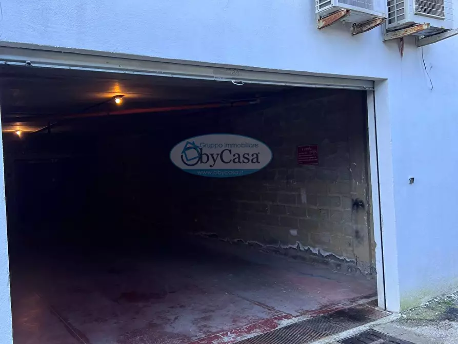 Immagine 3 di Box auto in vendita  in Via Etruria a Santa Marinella