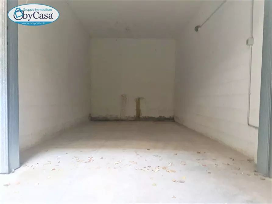 Immagine 4 di Box auto in vendita  in Via Aurelia a Santa Marinella