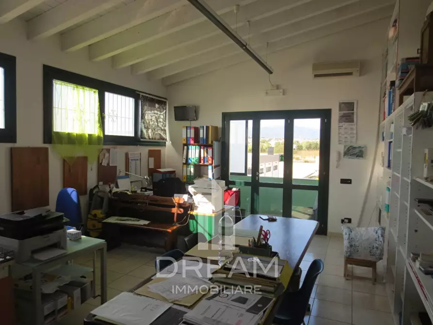 Immagine 5 di Laboratorio in vendita  in pill'e matta a Quartucciu