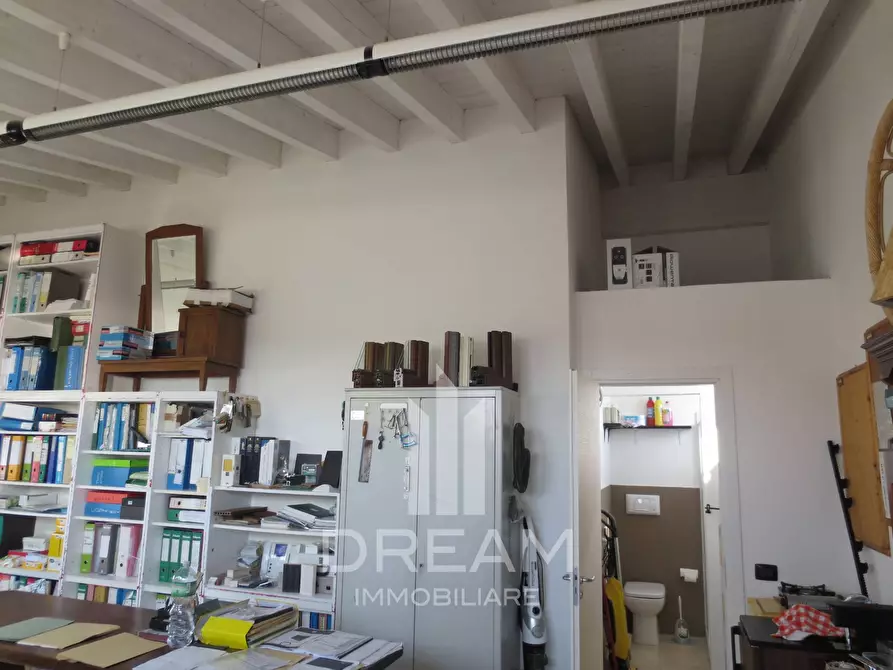 Immagine 6 di Laboratorio in vendita  in pill'e matta a Quartucciu