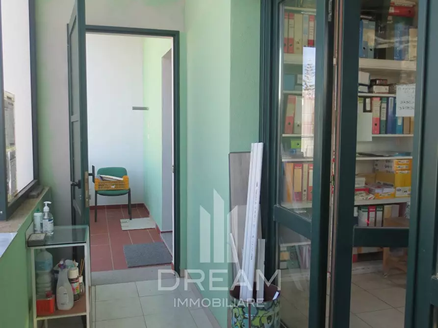 Immagine 9 di Laboratorio in vendita  in pill'e matta a Quartucciu