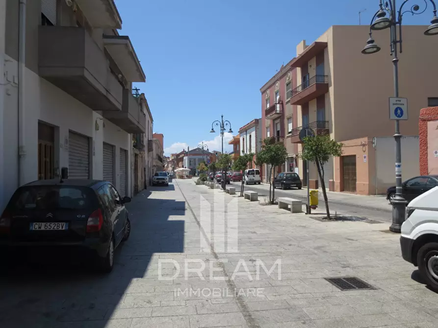 Immagine 3 di Locale commerciale in affitto  in via XX Settembre a Quartu Sant'elena