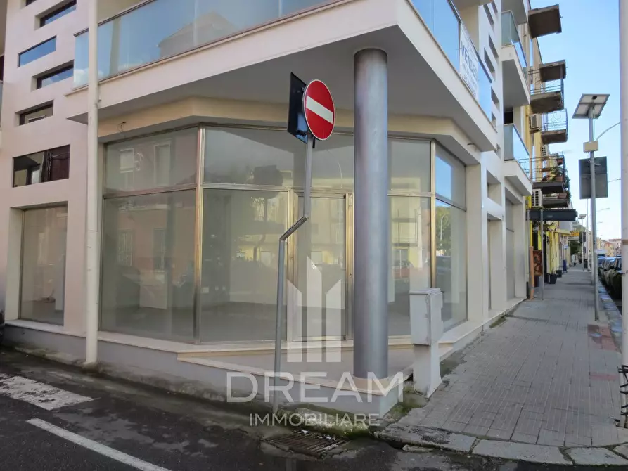 Immagine 2 di Locale commerciale in vendita  in Via Santa Maria Chiara a Cagliari