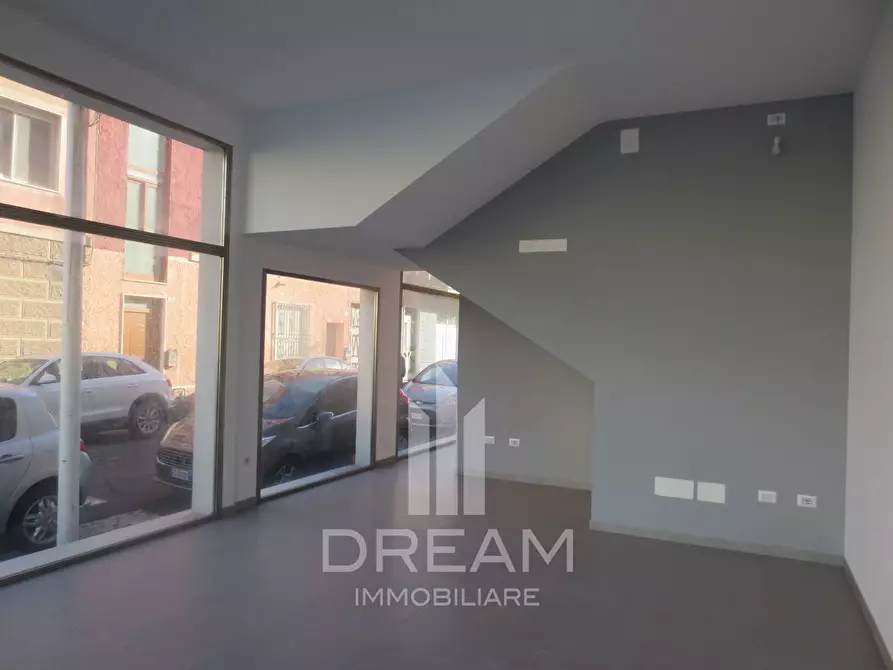 Immagine 3 di Locale commerciale in vendita  in Via Santa Maria Chiara a Cagliari