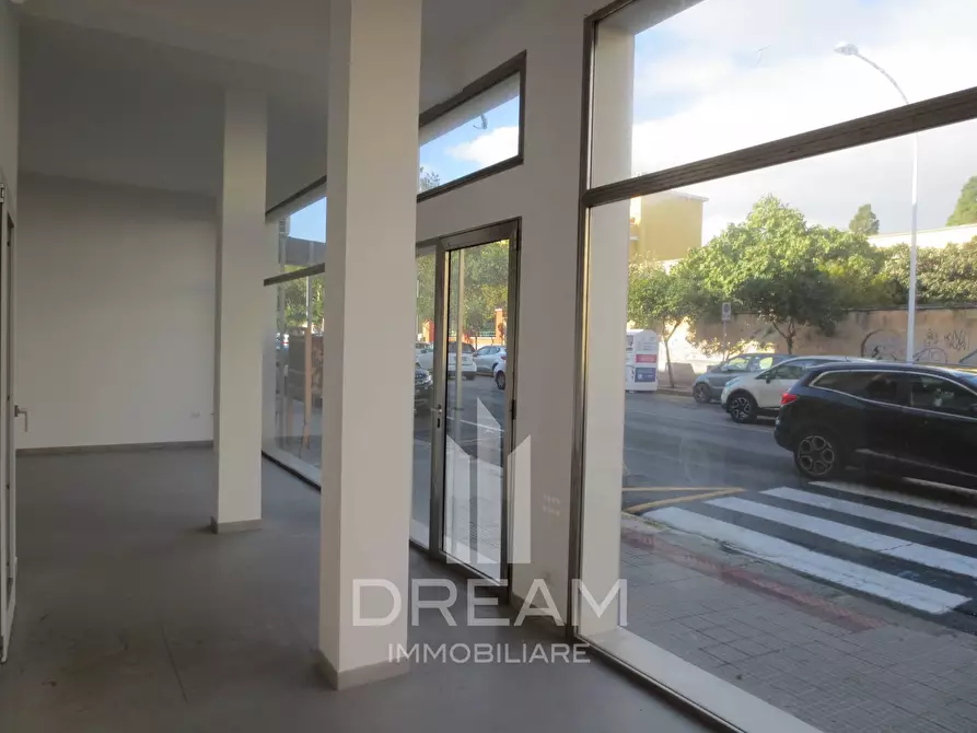 Immagine 2 di Locale commerciale in vendita  in Via Santa Maria Chiara a Cagliari