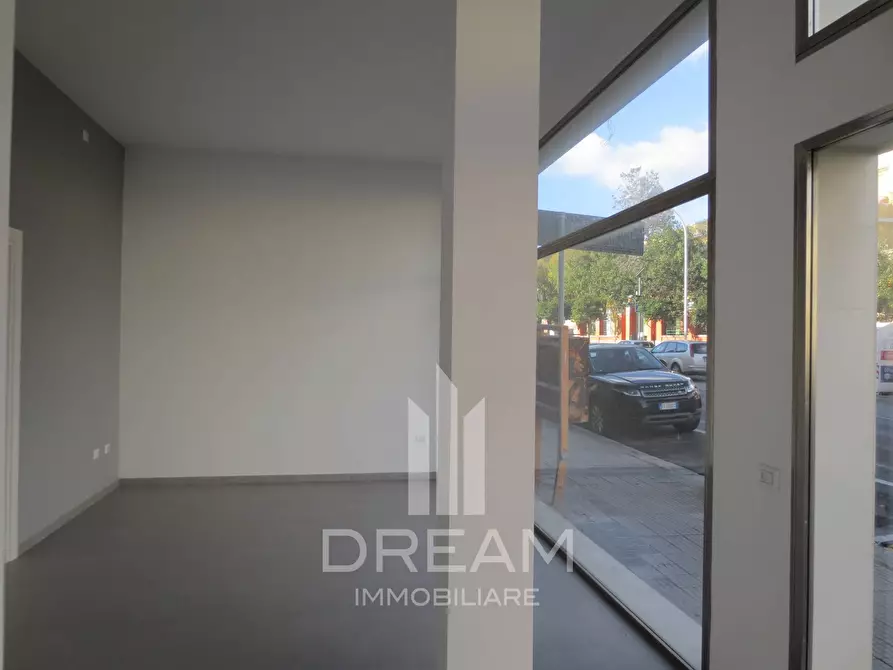 Immagine 3 di Locale commerciale in vendita  in Via Santa Maria Chiara a Cagliari