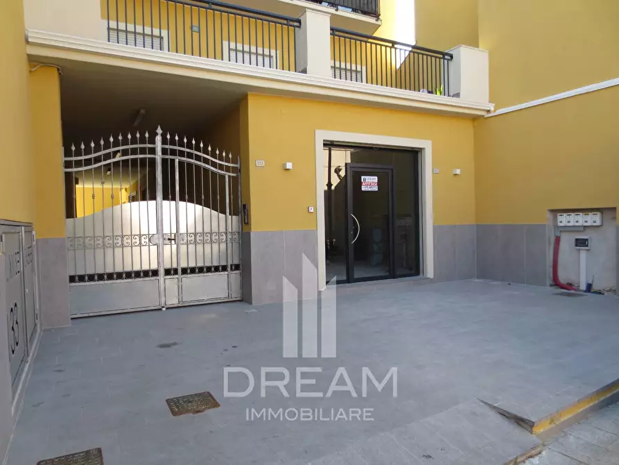 Immagine 2 di Locale commerciale in affitto  in via XX Settembre a Quartu Sant'elena