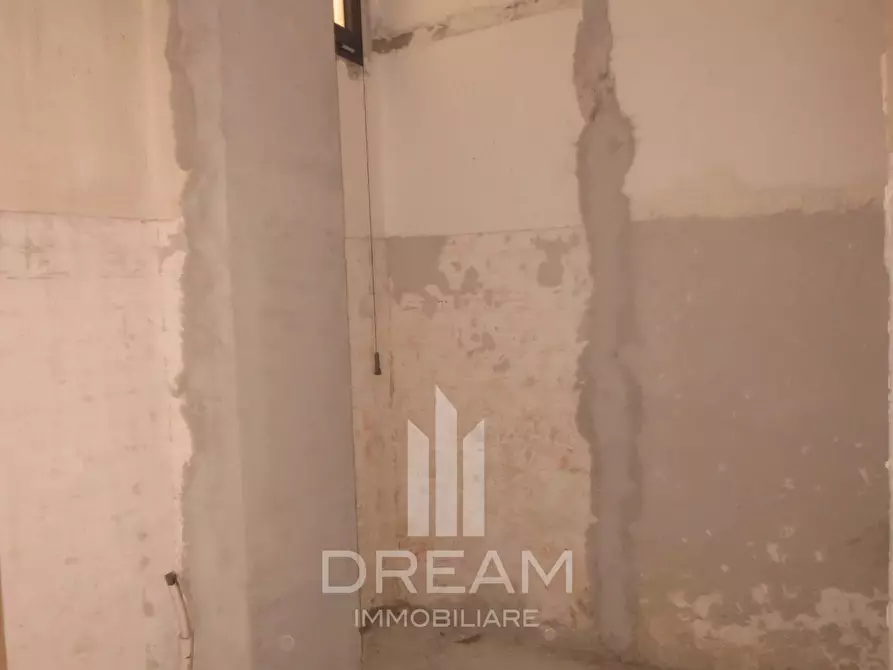 Immagine 11 di Locale commerciale in affitto  in via XX Settembre a Quartu Sant'elena