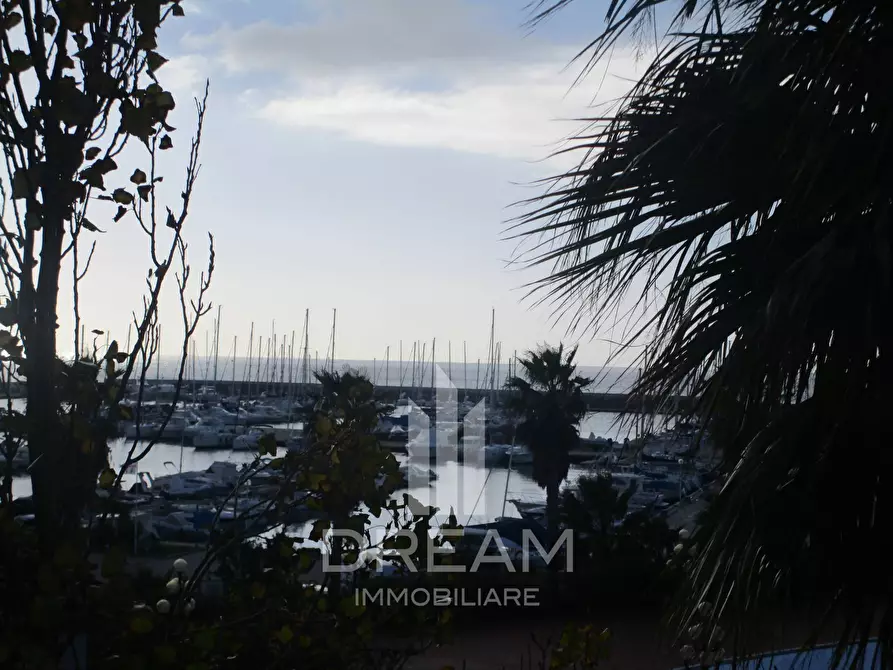 Immagine 3 di Appartamento in vendita  in via Serchio a Quartu Sant'elena