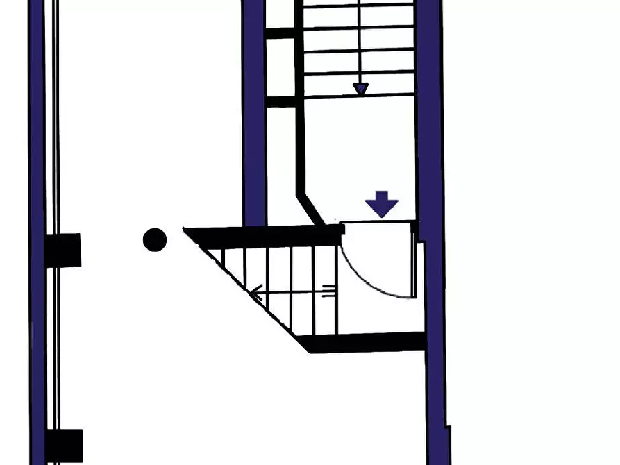 Immagine 8 di Locale commerciale in vendita  in Via Santa Maria Chiara a Cagliari