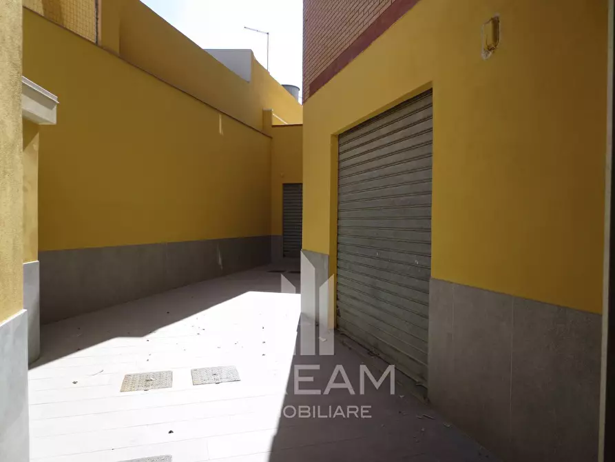 Immagine 6 di Locale commerciale in affitto  in via XX Settembre a Quartu Sant'elena