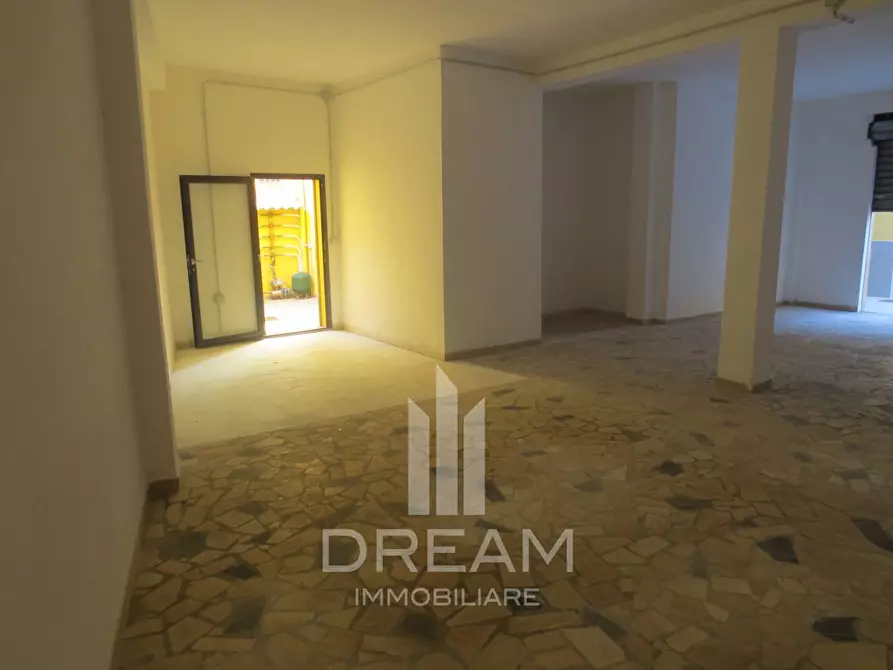 Immagine 4 di Locale commerciale in affitto  in via XX Settembre a Quartu Sant'elena