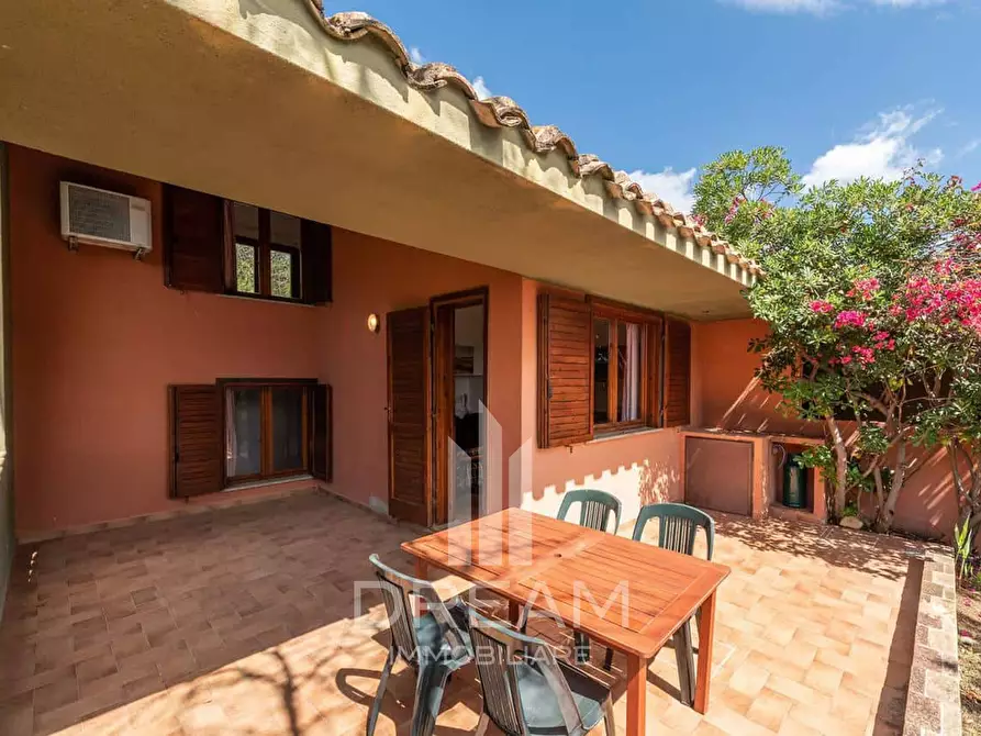 Immagine 3 di Villetta a schiera in vendita  a Villasimius