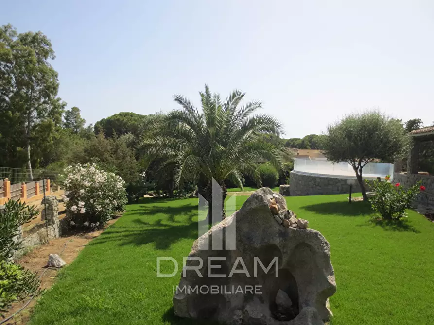 Immagine 25 di Villa in vendita  in via degli Oleandri a Villasimius