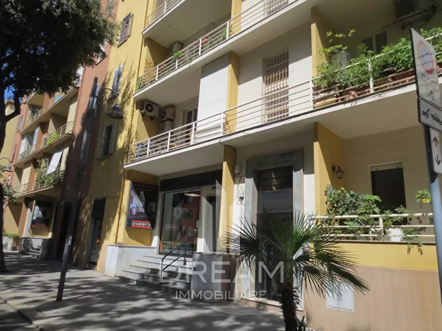 Immagine 1 di Appartamento in vendita  in Via Dante Alighieri a Cagliari