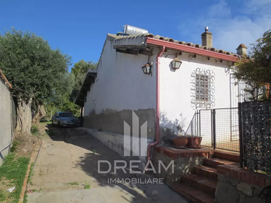 Immagine 2 di Casa indipendente in vendita  in via dei Mandorli a Quartucciu