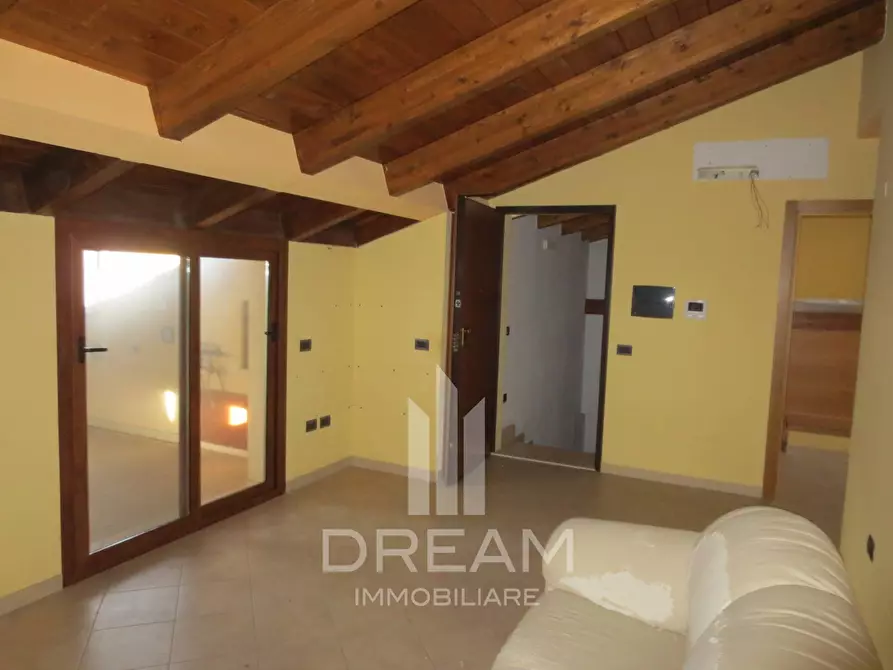 Immagine 5 di Palazzo in vendita  in via Tirso a Oristano