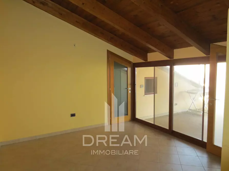 Immagine 10 di Palazzo in vendita  in via Tirso a Oristano