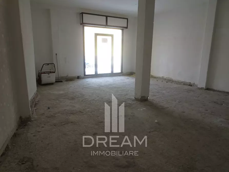 Immagine 13 di Locale commerciale in affitto  in via XX Settembre a Quartu Sant'elena