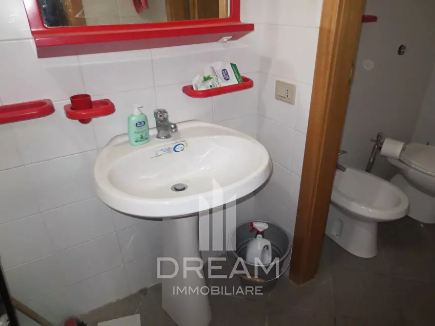 Immagine 6 di Locale commerciale in vendita  in via Ruggero Leoncavallo a Quartu Sant'elena