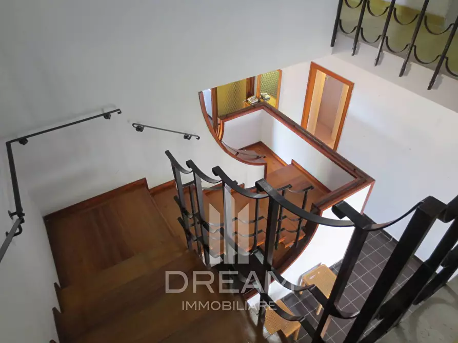 Immagine 15 di Casa bifamiliare in vendita  in via Sussalai a Quartu Sant'elena