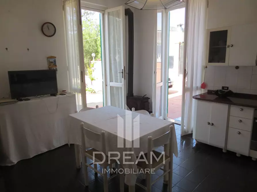 Immagine 9 di Casa bifamiliare in vendita  in via Sussalai a Quartu Sant'elena