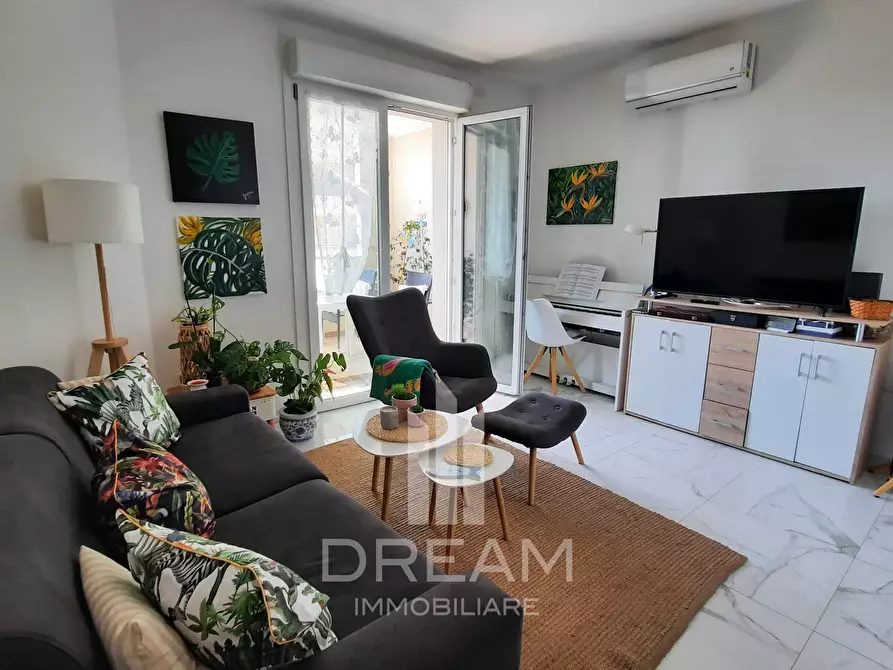 Immagine 4 di Appartamento in vendita  in VIA UNGHERIA a Quartu Sant'elena