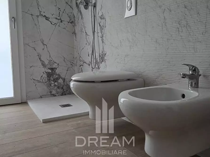 Immagine 23 di Appartamento in vendita  in via ungheria a Quartu Sant'elena