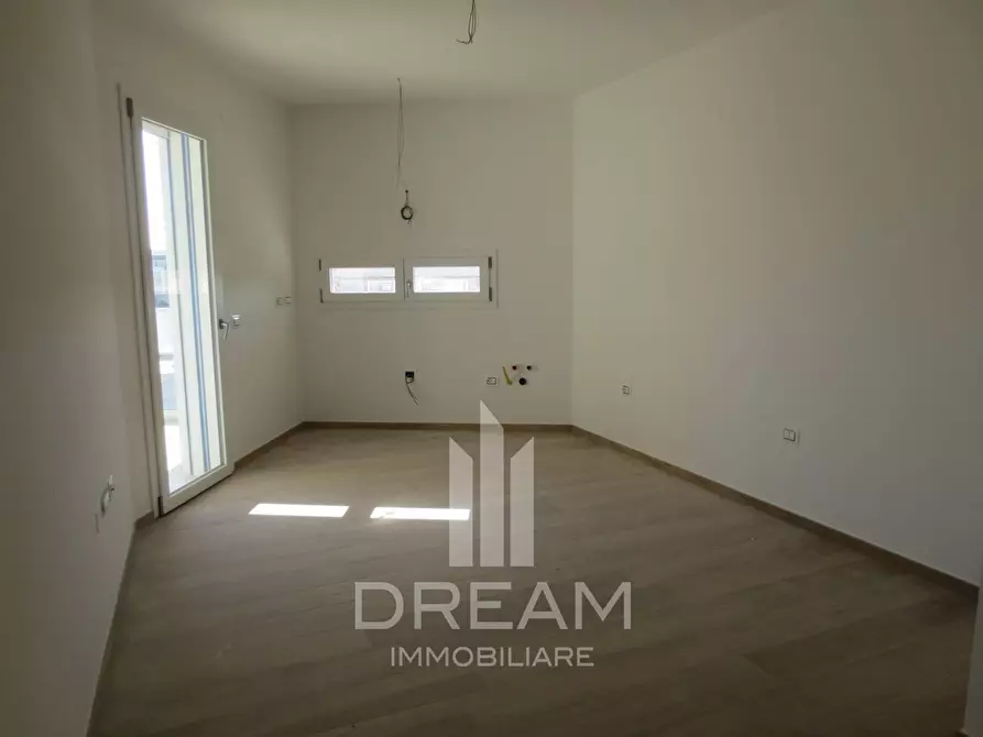 Immagine 5 di Appartamento in vendita  in via ungheria a Quartu Sant'elena