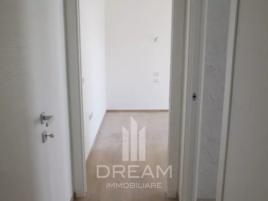 Immagine 10 di Appartamento in vendita  in via ungheria a Quartu Sant'elena