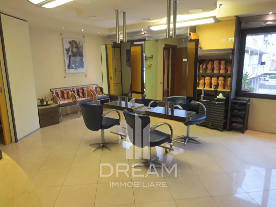 Immagine 7 di Laboratorio in affitto  in viale Colombo a Quartu Sant'elena