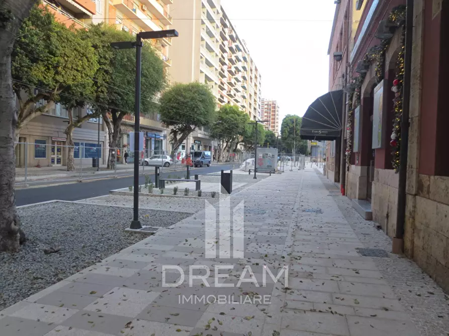 Immagine 2 di Locale commerciale in affitto  in Viale Trieste a Cagliari