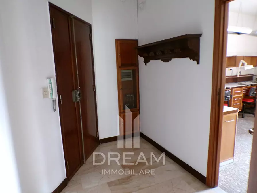 Immagine 5 di Ufficio in affitto  in via Milano a Cagliari