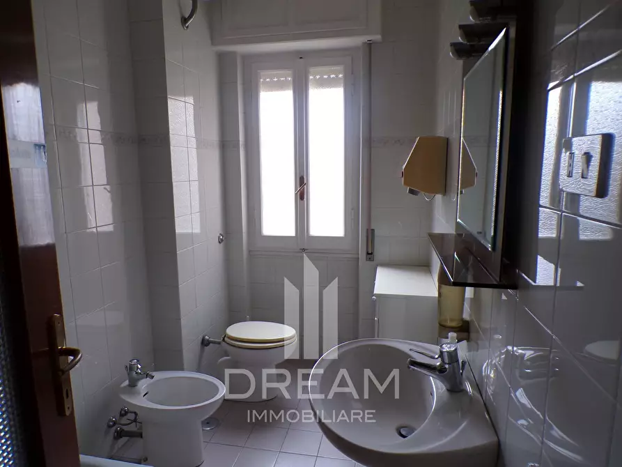 Immagine 10 di Ufficio in affitto  in via Milano a Cagliari