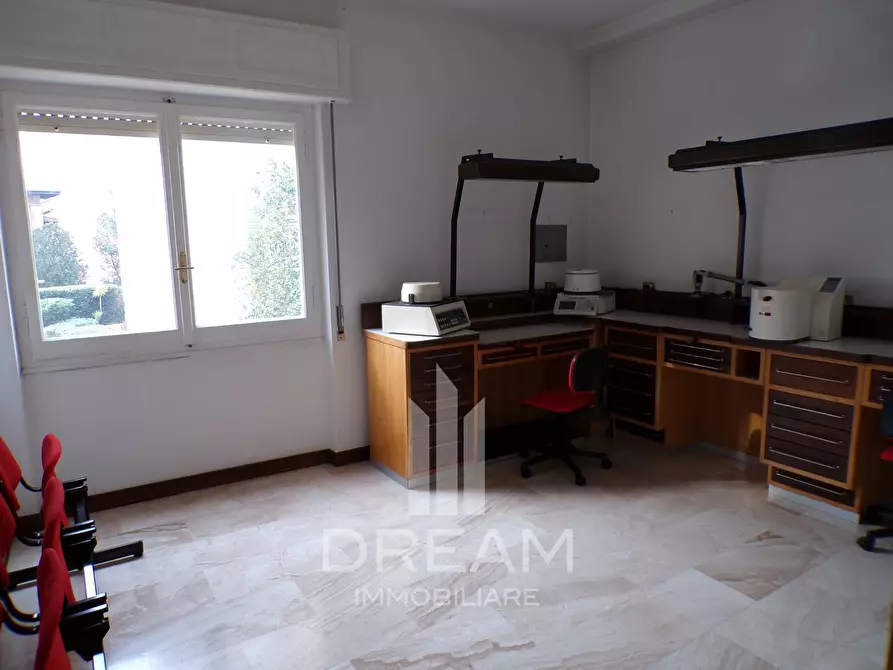Immagine 14 di Ufficio in affitto  in via Milano a Cagliari