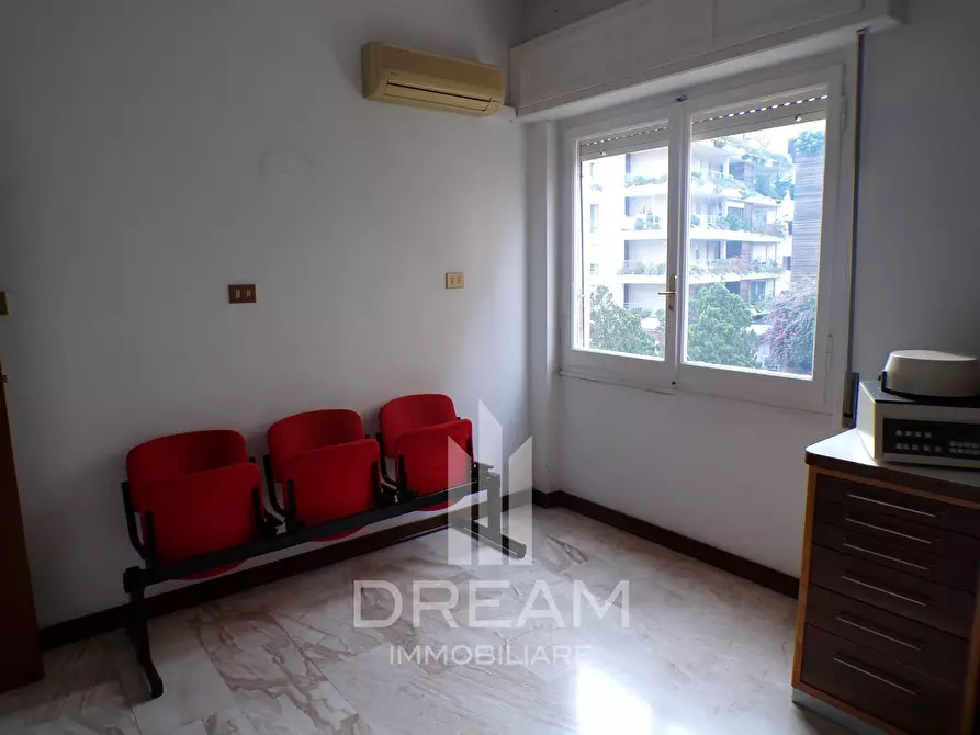 Immagine 15 di Ufficio in affitto  in via Milano a Cagliari