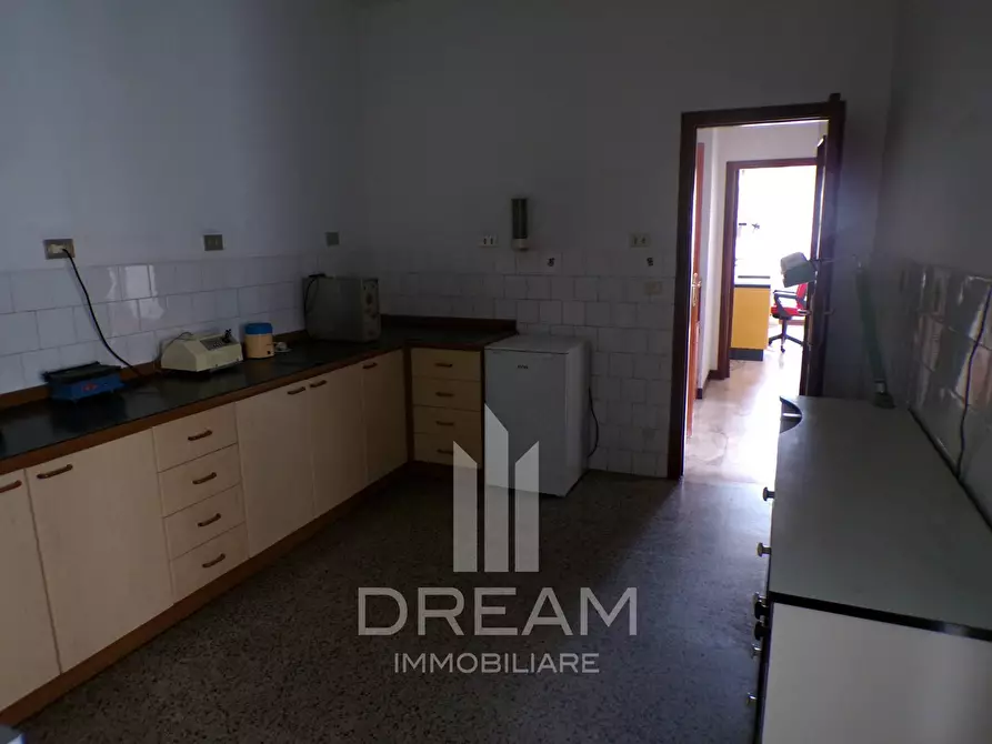 Immagine 18 di Ufficio in affitto  in via Milano a Cagliari