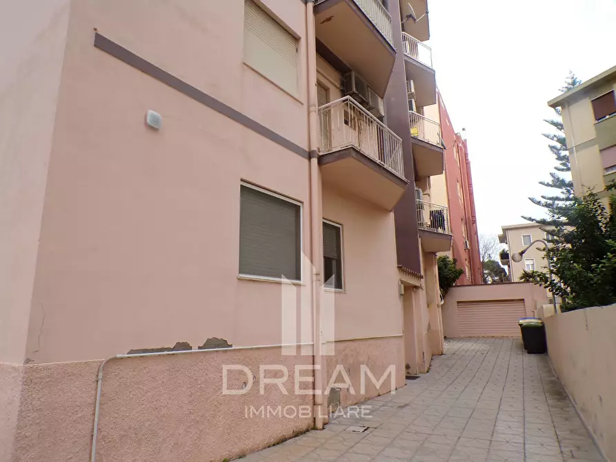 Immagine 23 di Ufficio in affitto  in via Milano a Cagliari