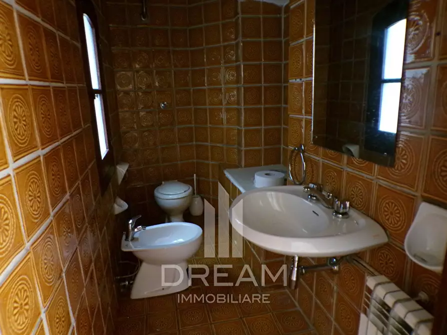 Immagine 18 di Ufficio in affitto  in Viale Regina Margherita a Cagliari