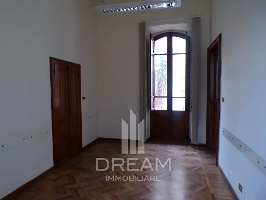 Immagine 30 di Ufficio in affitto  in Viale Regina Margherita a Cagliari