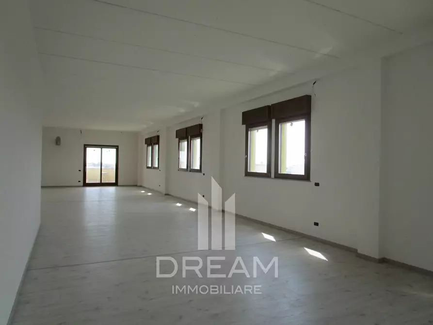 Immagine 9 di Ufficio in affitto  in via Torricelli a Selargius