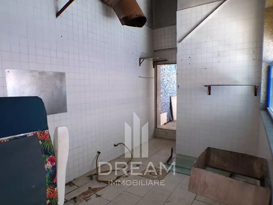 Immagine 10 di Locale commerciale in affitto  in via Diaz a Quartu Sant'elena