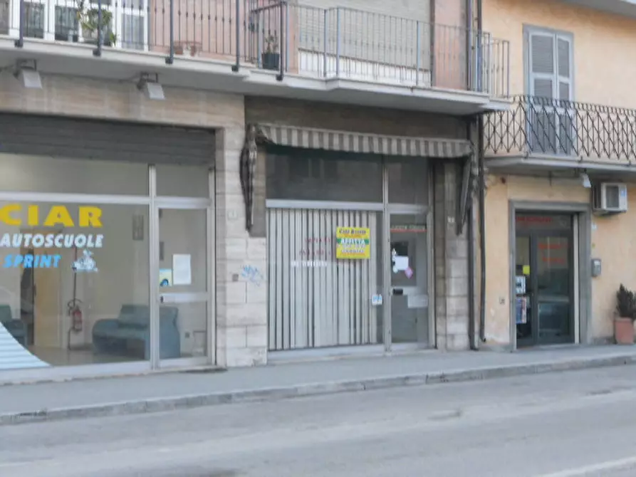 Immagine 20 di Locale commerciale in affitto  in Via Nazario Sauro a San Benedetto Del Tronto