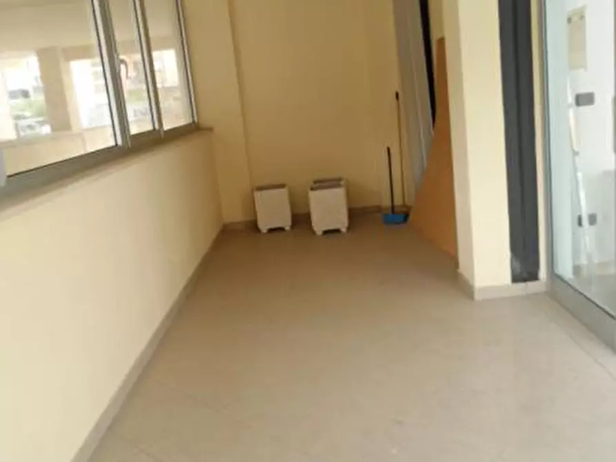 Immagine 15 di Locale commerciale in vendita  in Via Toti a San Benedetto Del Tronto