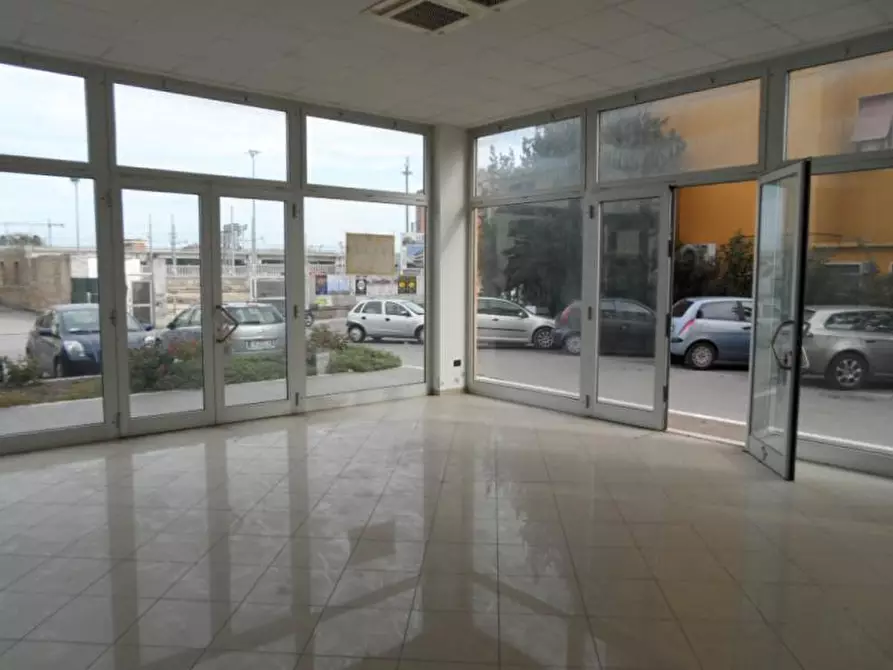 Immagine 16 di Locale commerciale in vendita  in Via Toti a San Benedetto Del Tronto