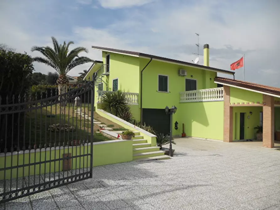 Immagine 20 di Villa in vendita  in Via Castani a Martinsicuro