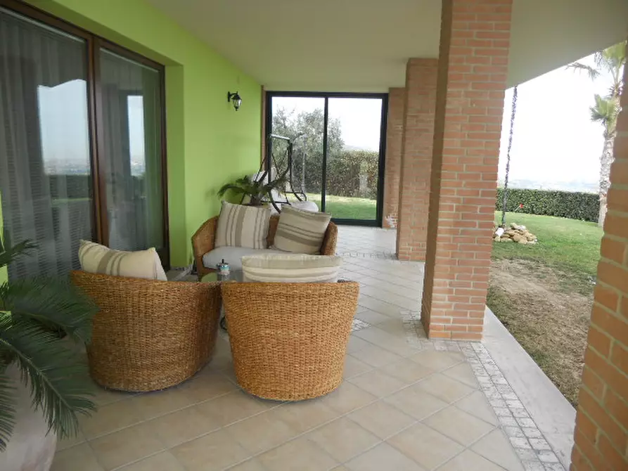 Immagine 5 di Villa in vendita  in Via Castani a Martinsicuro